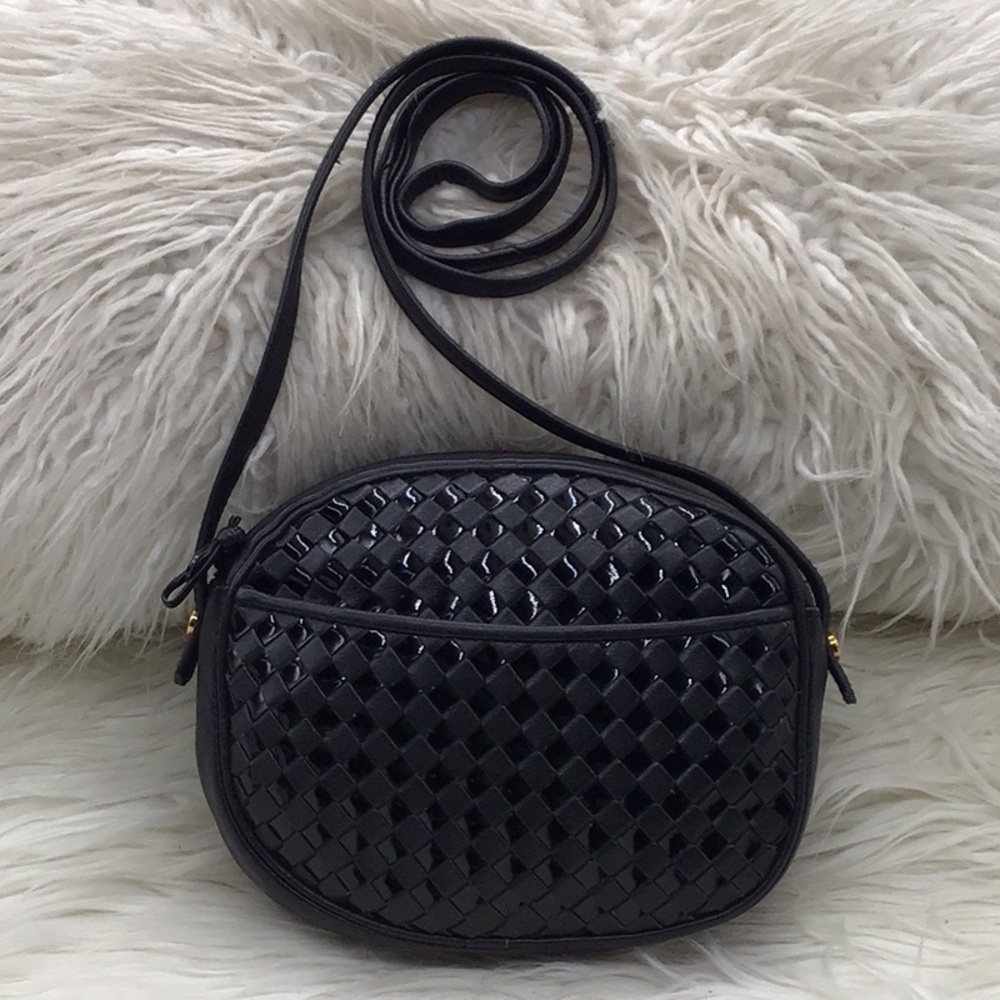 Elegant Black Woven Shoulder Bag